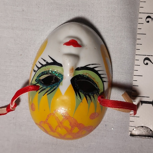 Vintage Hand Painted Carnival Face Masks Ceramic Set of 4 - Picture 5 of 9